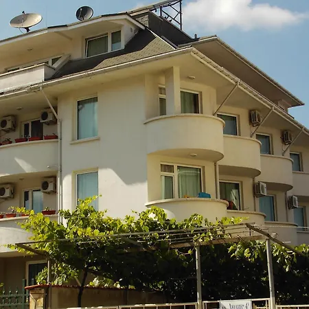 южен бряг Хотел *